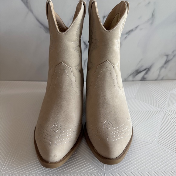 Soda Women Cowgirl Western Stitched Ankle Boots Pointed Toe Short Booties Size 7 - Picture 3 of 10